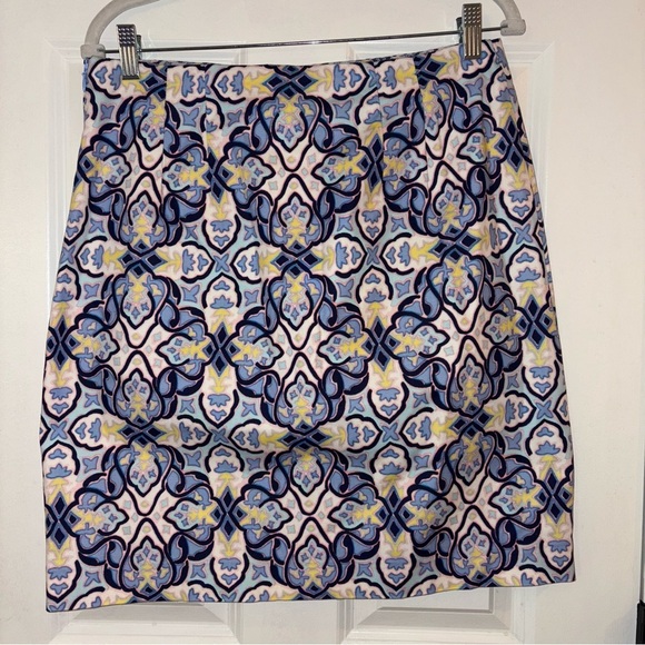 Talbots Roxbury Medallion Canvas A-Line Side Zip Skirt - Size 6 - Picture 2 of 5